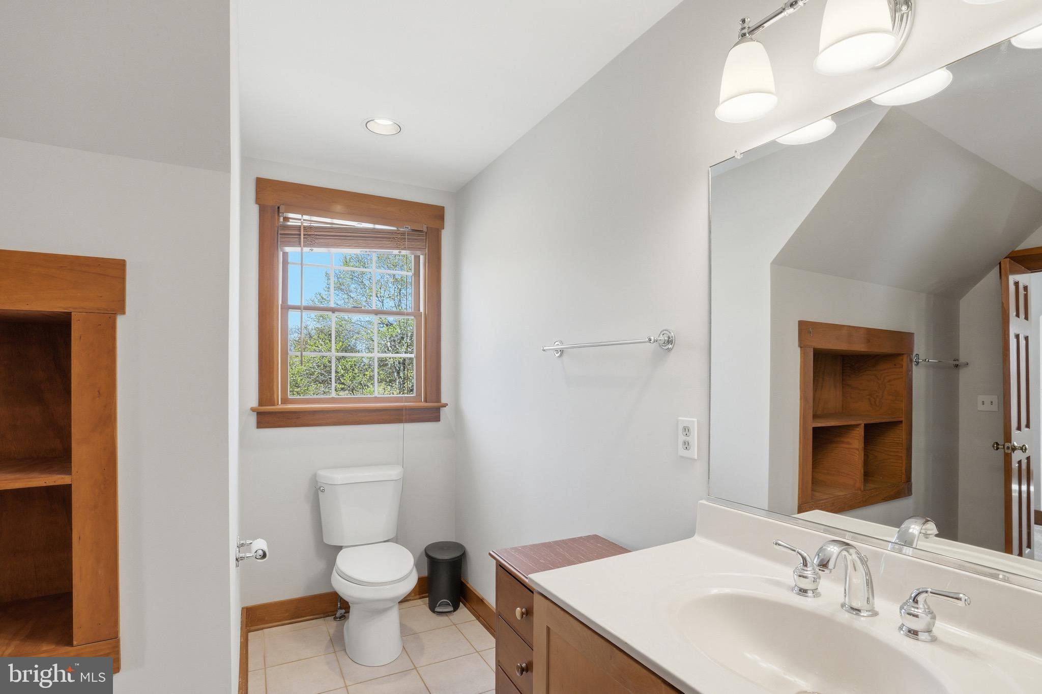 9571 Foxville Road Warrenton, VA 20186 - Photo 36 of 66 Full Bath Upper