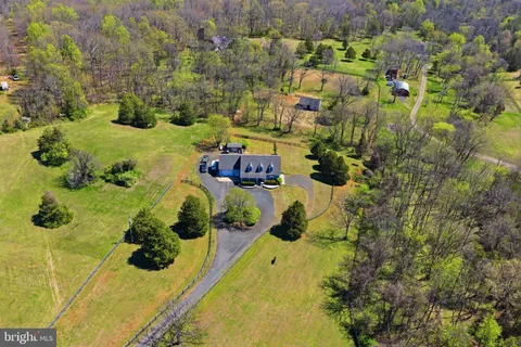 $949,900 | 9571 Foxville Road, Warrenton, VA 20186