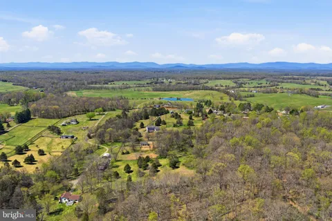 $949,900 | 9571 Foxville Road, Warrenton, VA 20186