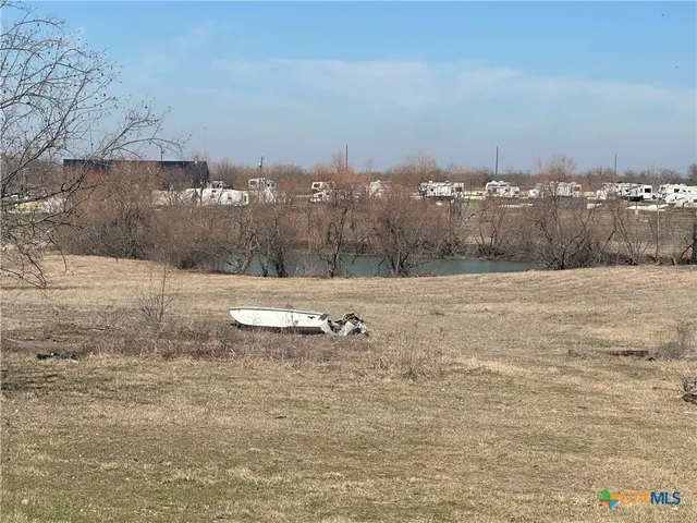 $475,000 | 9796 U.S. Highway 190, Rogers, TX 76569