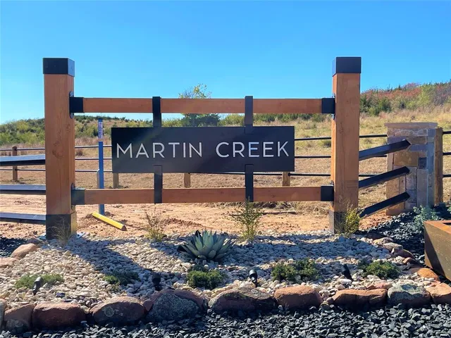 $439,500 | 7401 David Court, Godley, TX 76044