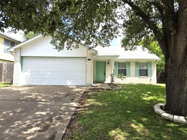 $2,075 | 1600 Hollow Tree Boulevard, Round Rock, TX 78681