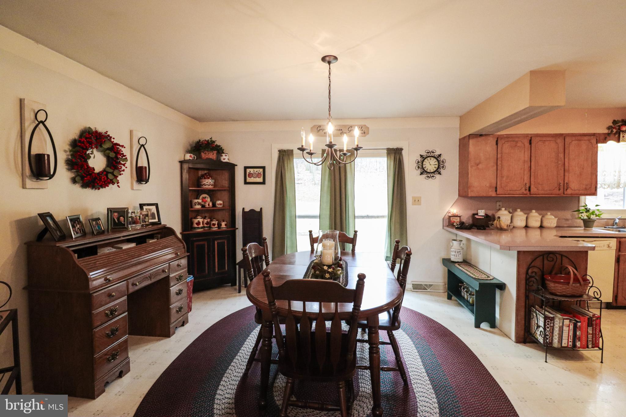 92 Newman Road Orrtanna, PA 17353 - Photo 11 of 42 Charming dining space with natural light.