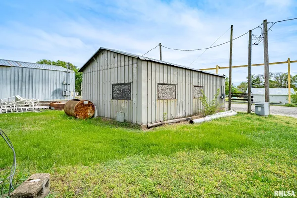 $44,900 | 100 South Main Street, Forest City, IL 61532