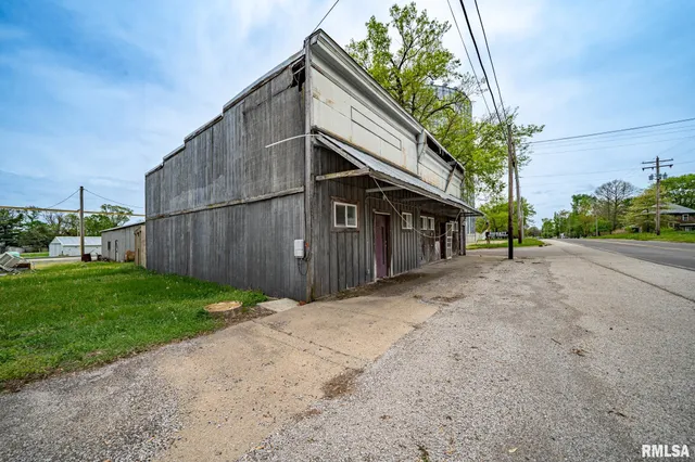 $44,900 | 100 South Main Street, Forest City, IL 61532