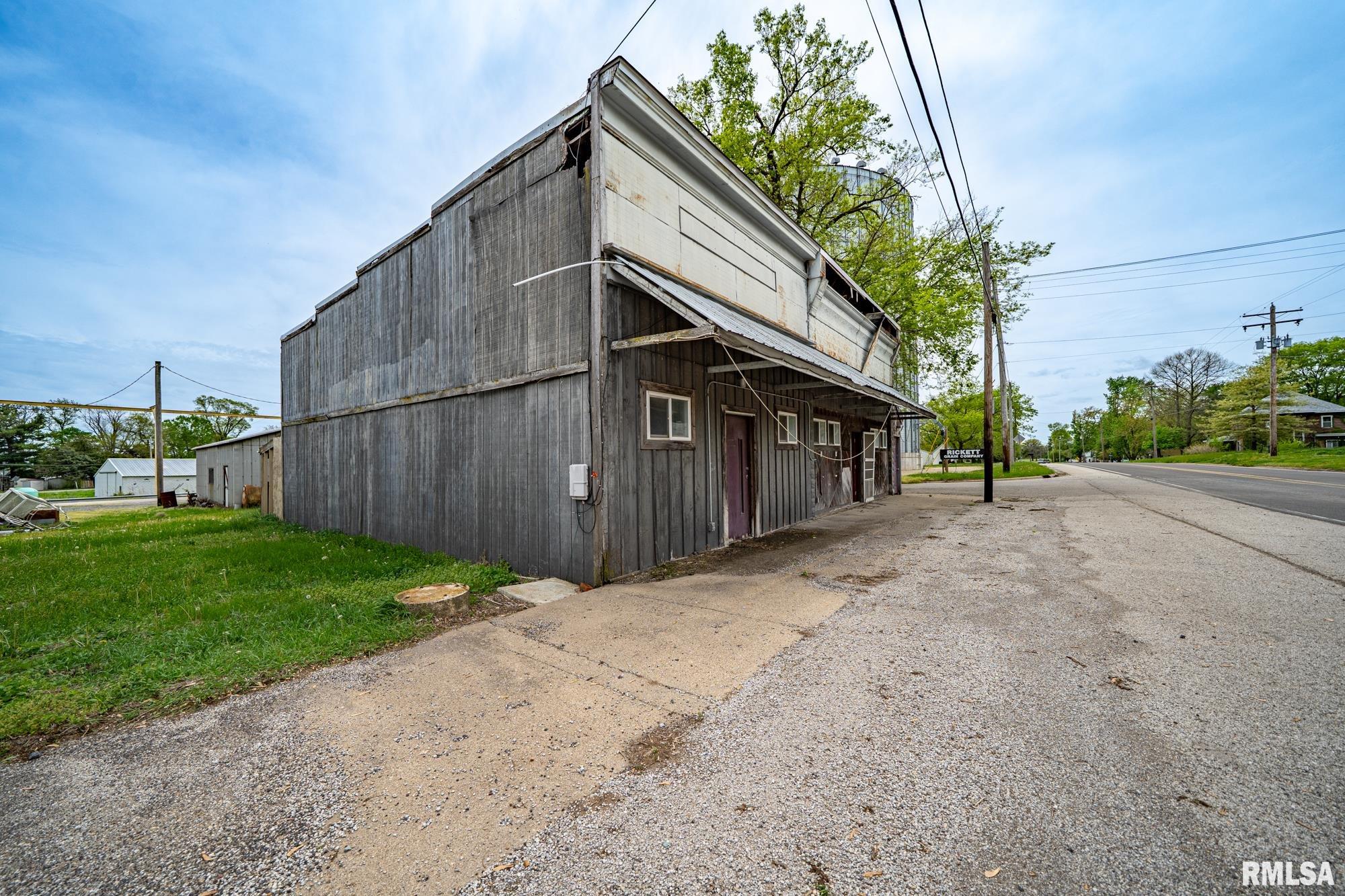 100 South Main Street Forest City, IL 61532 - Photo 12 of 27