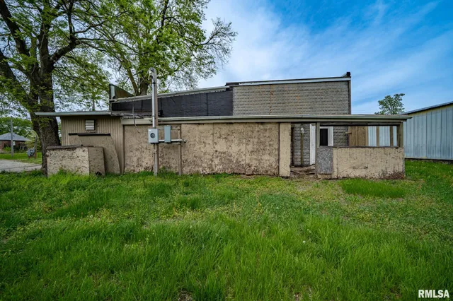 $44,900 | 100 South Main Street, Forest City, IL 61532