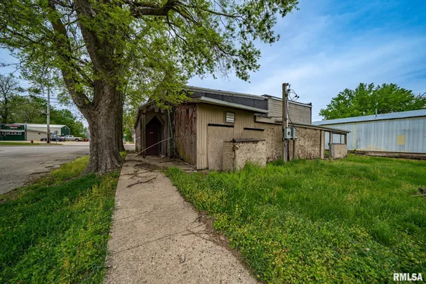 $44,900 | 100 South Main Street, Forest City, IL 61532