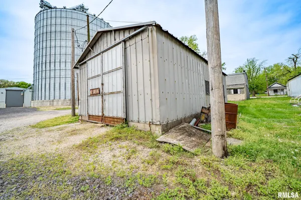 $44,900 | 100 South Main Street, Forest City, IL 61532