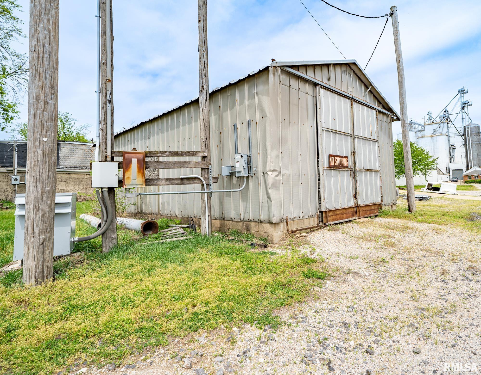 100 South Main Street Forest City, IL 61532 - Photo 5 of 27