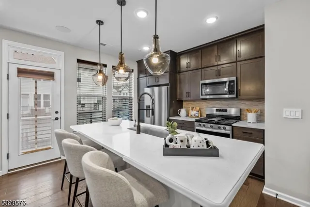 $769,000 | 4 Sadie Circle, Unit 4204, Union, NJ 07083