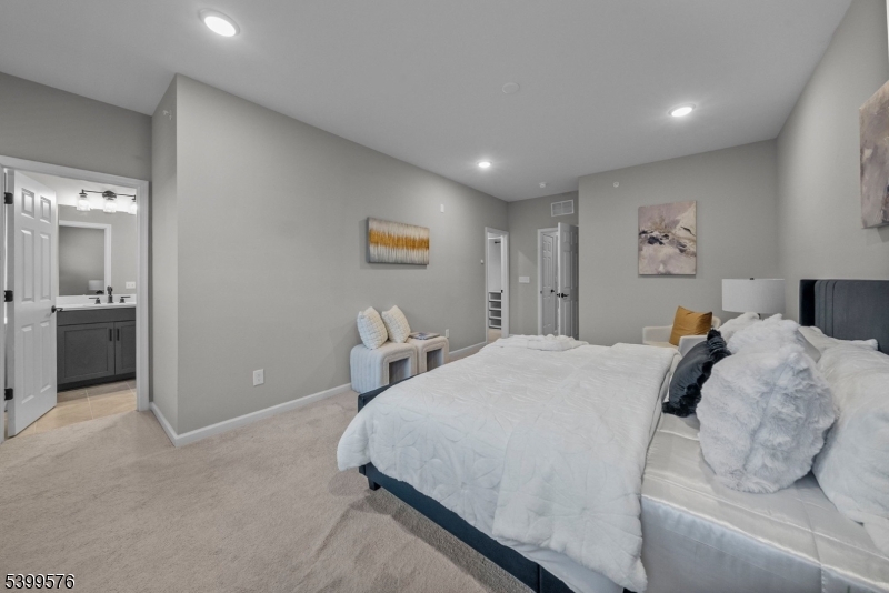 4 Sadie Circle, Unit 4204 Union, NJ 07083 - Photo 13 of 50