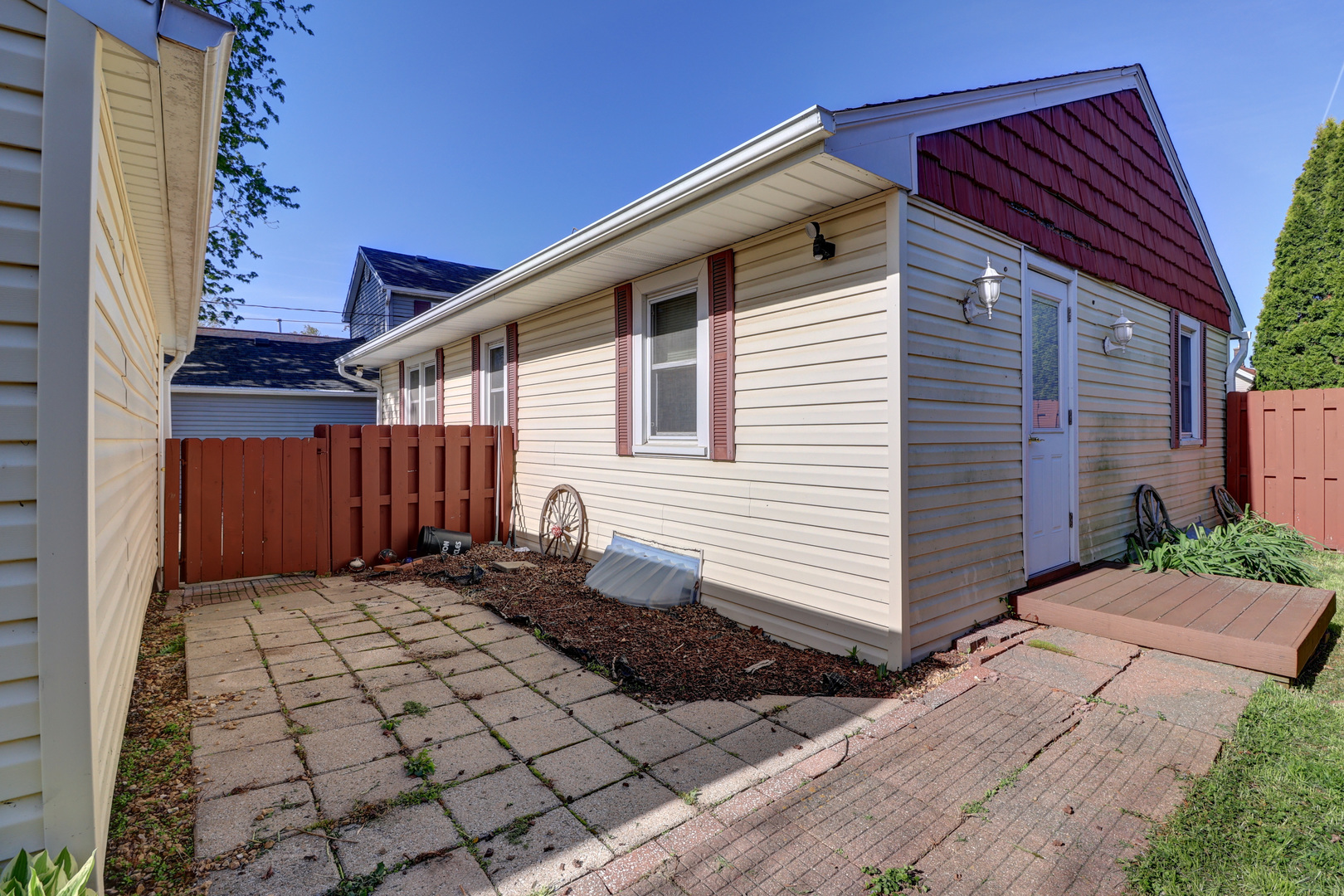 2927 Pershing Boulevard Clinton, IA 52732 - Photo 19 of 23