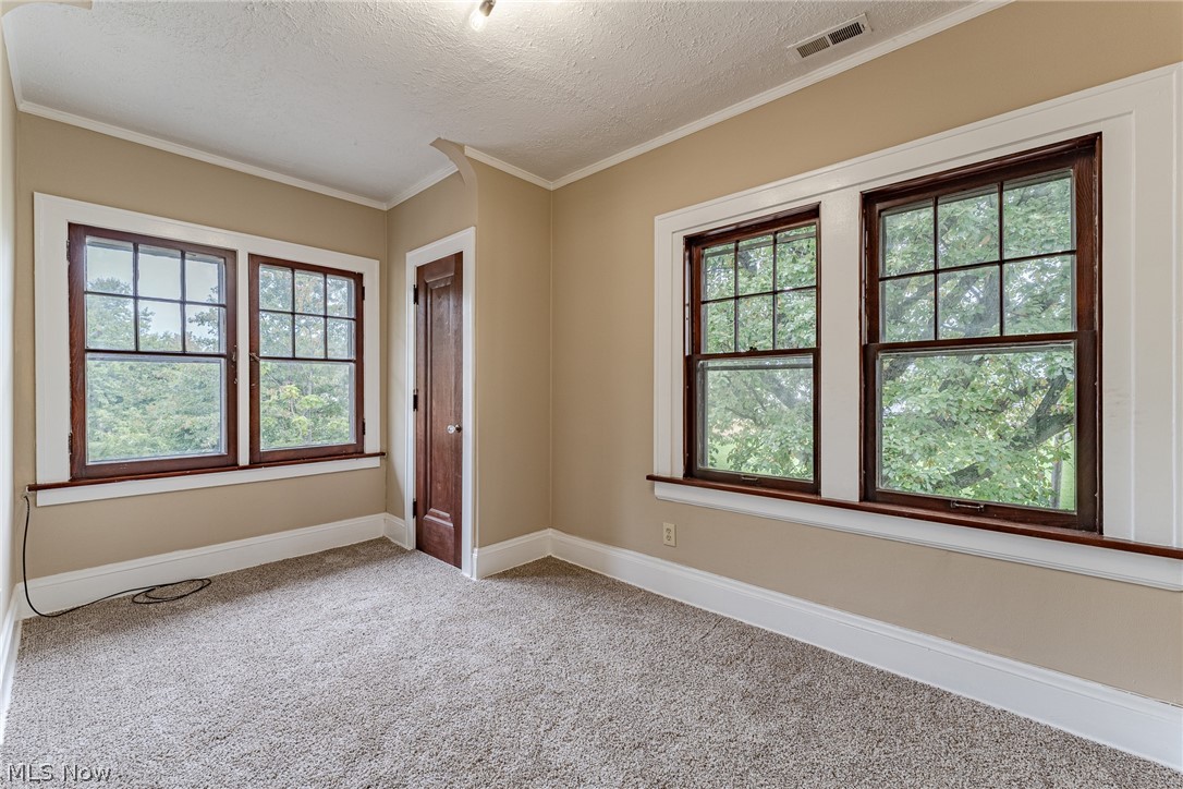 3893 Mayfield Road Cleveland, OH 44121 - Photo 26 of 35