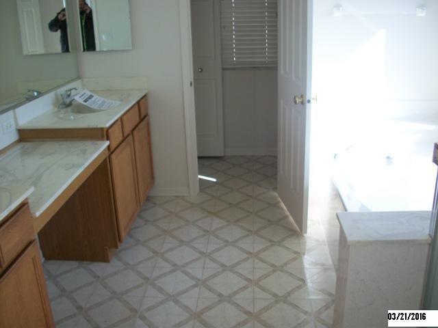 360 Stonegate Road Bolingbrook, IL 60440 - Photo 13 of 20