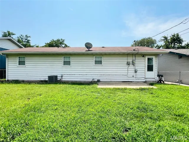 $119,000 | 2005 Louise Avenue, Cahokia, IL 62206