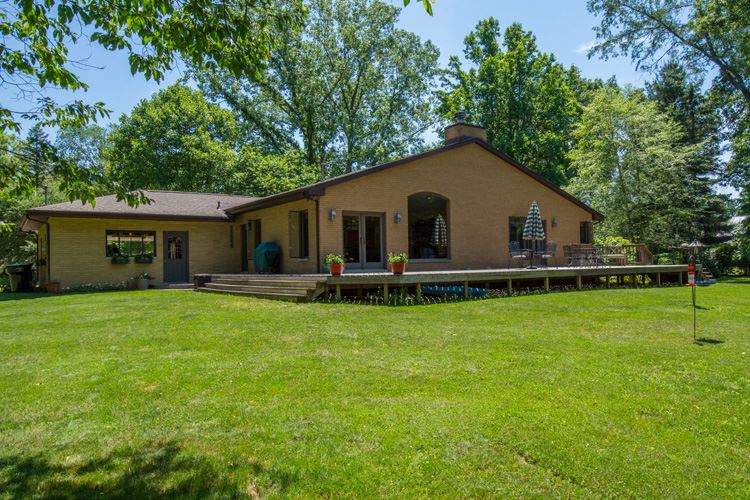3515 Locust Road South Bend, IN 46614 - Photo 8 of 36 Gallery Image 8