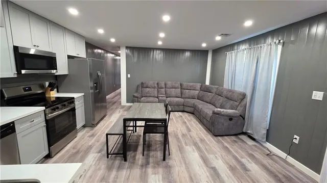 $1,800 | 115 Apricot Street, Unit A, Belle Chasse, LA 70037