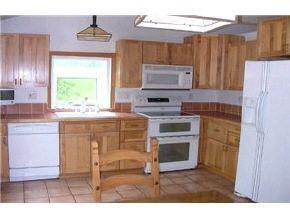 89 Hunting Road Auburn, NH 03032 - Photo 2 of 5