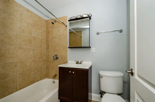 $1,938 | 7616 North Marshfield Avenue, Unit 302, Chicago, IL 60626