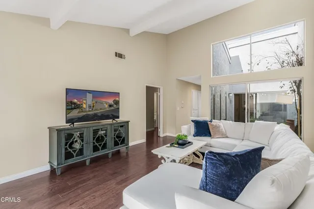 $585,000 | 416 Harbor Lights Lane, Port Hueneme, CA 93041