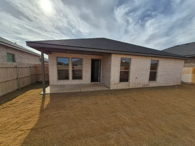 $2,000 | 7008 14th Street, Lubbock, TX 79416