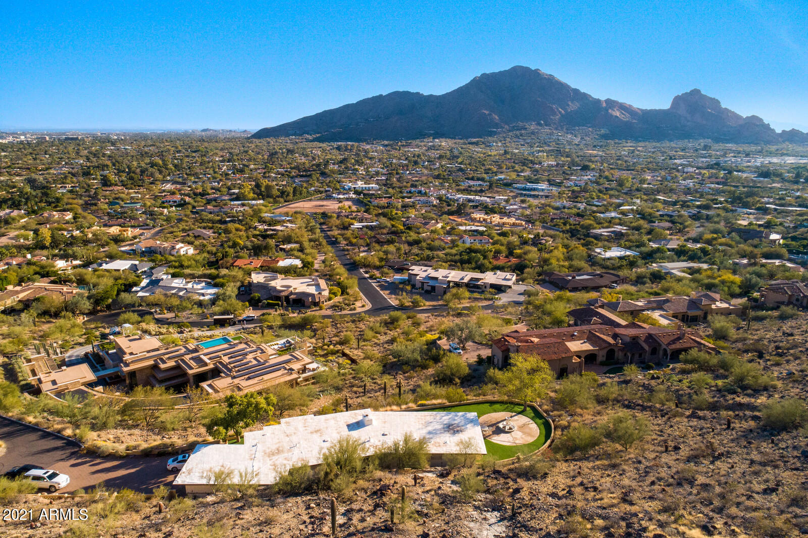 7040 North Invergordon Road Paradise Valley, AZ 85253 - Photo 6 of 31 17