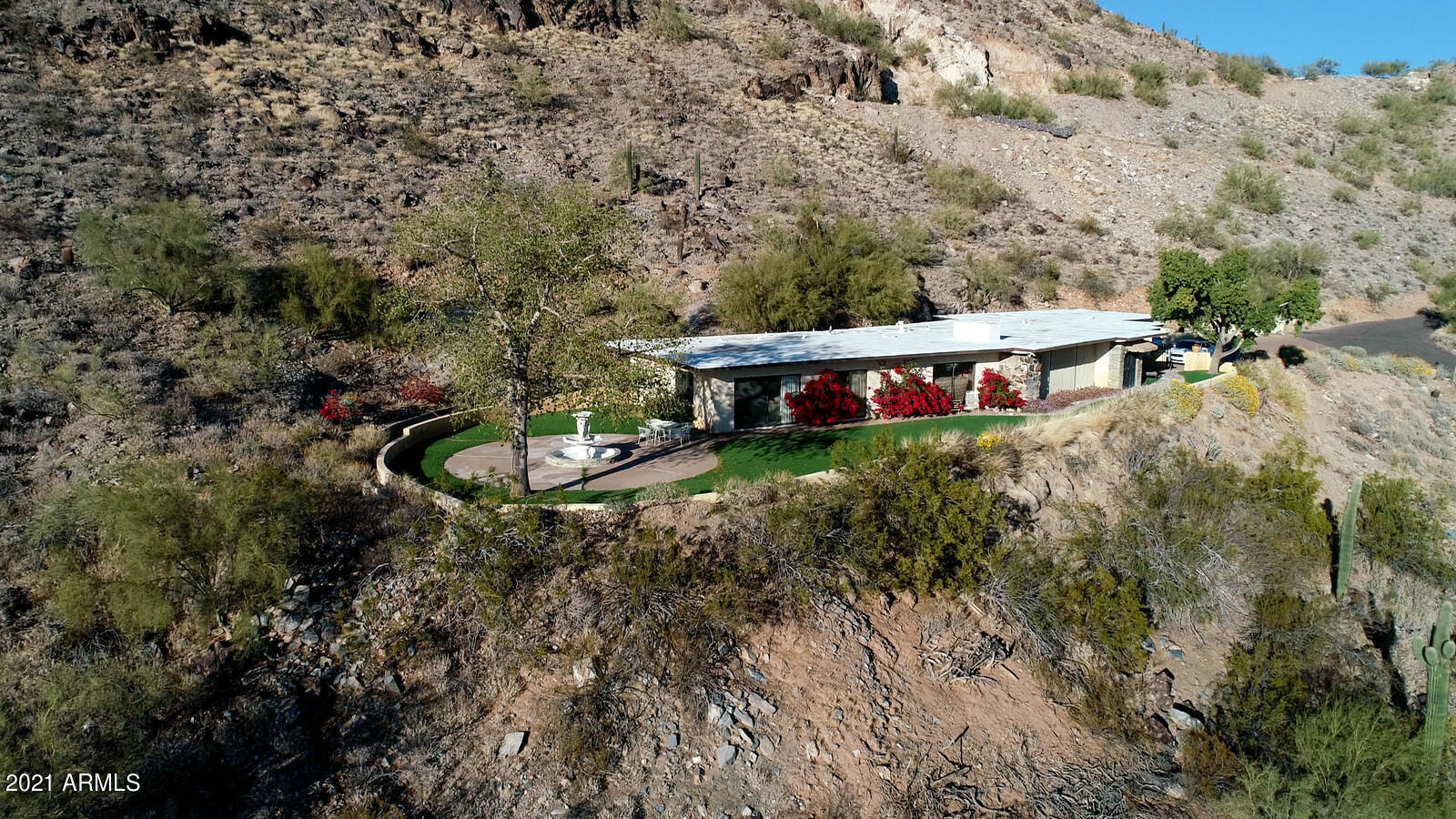 7040 North Invergordon Road Paradise Valley, AZ 85253 - Photo 9 of 31 09