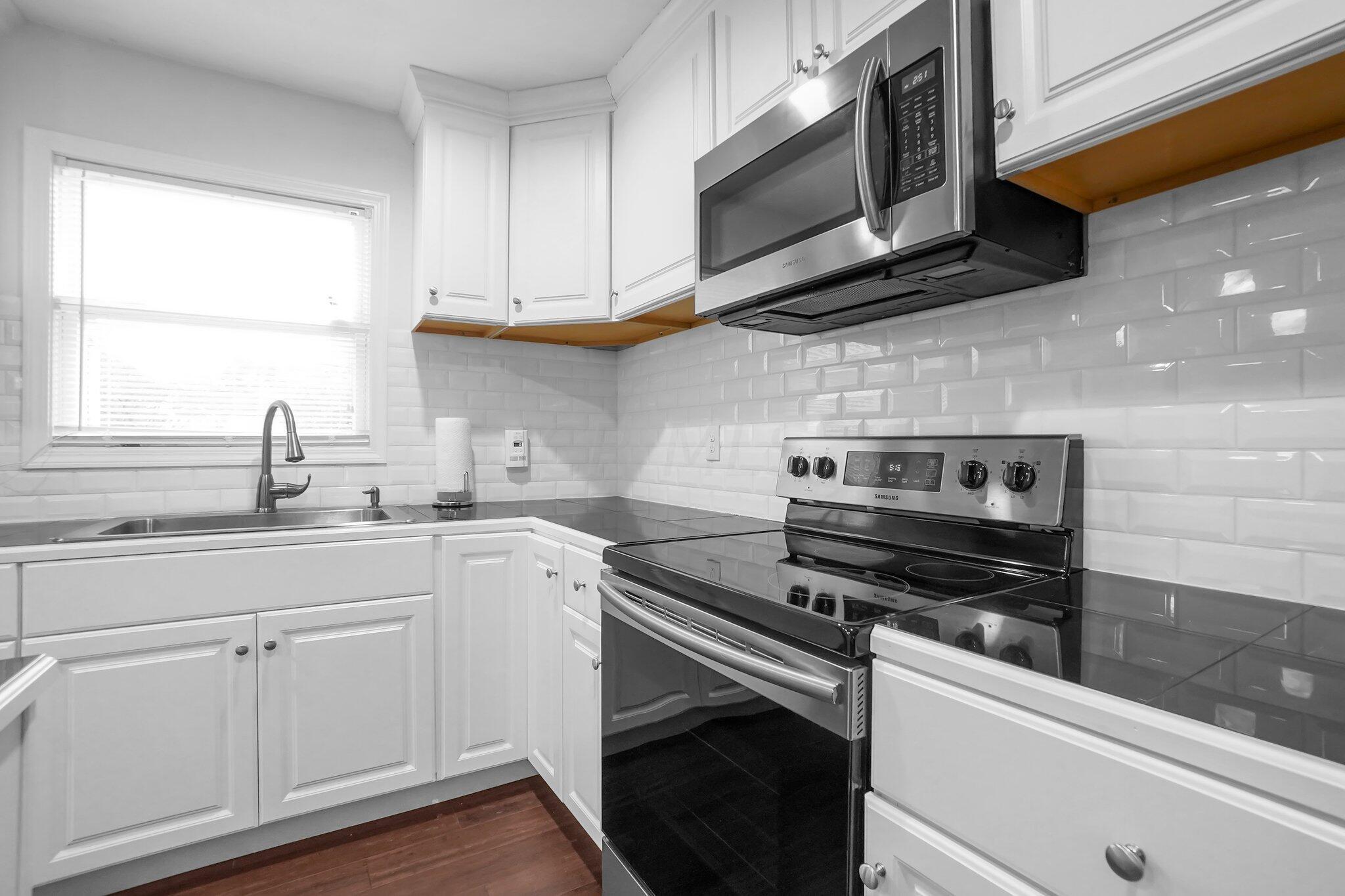 2363 East Howard Road Columbus, OH 43207 - Photo 6 of 24 8-web-or-mls-2363-e-howard-rd