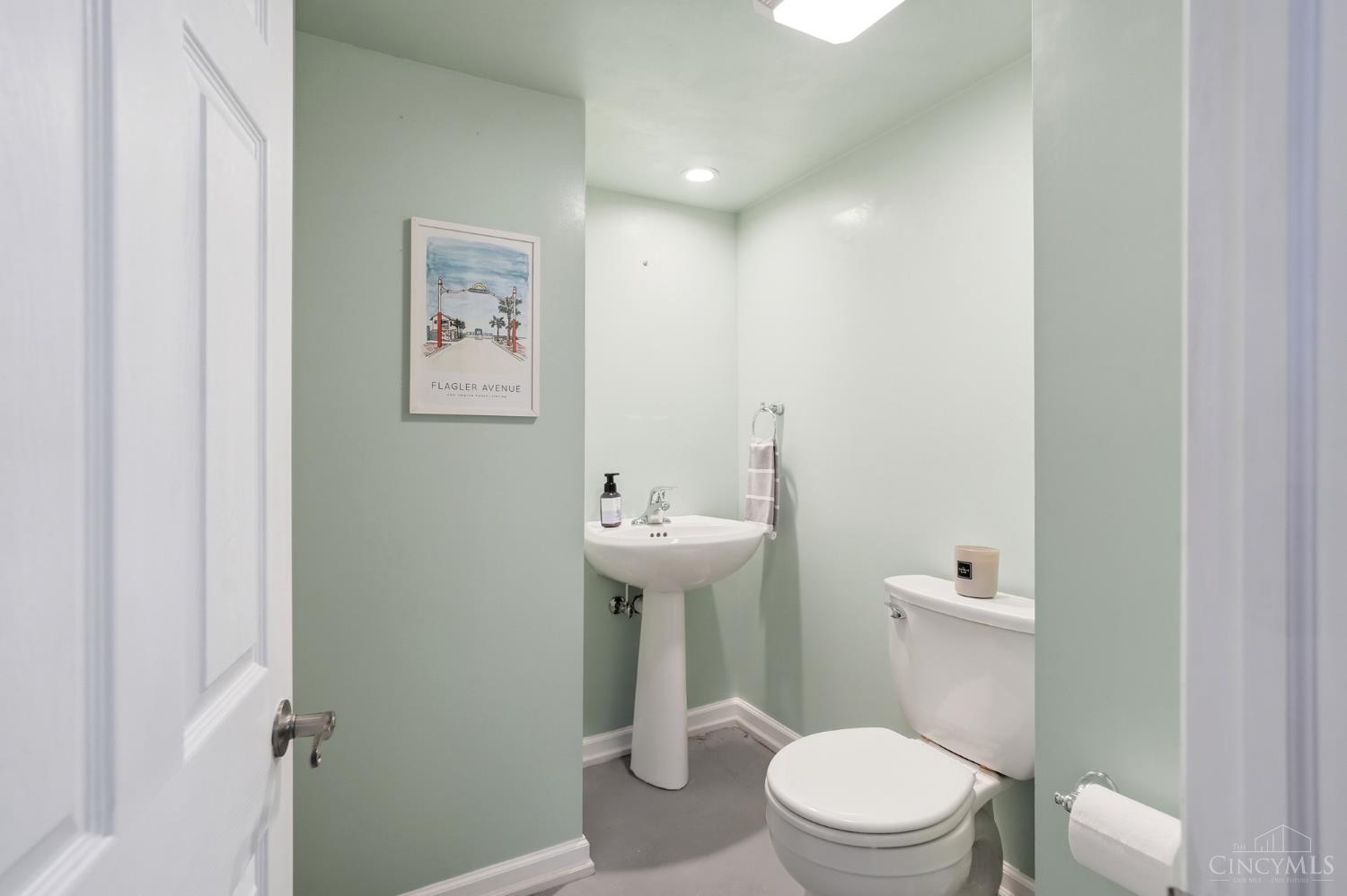 561 Columbia Road Hamilton, OH 45013 - Photo 32 of 47