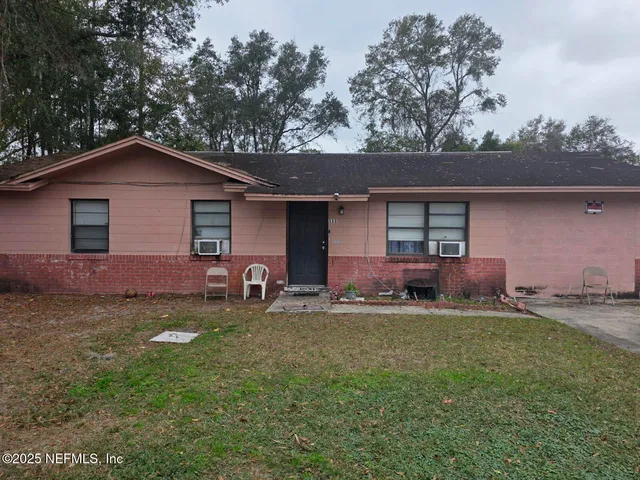$125,000 | 111 Elm Avenue, Palatka, FL 32177