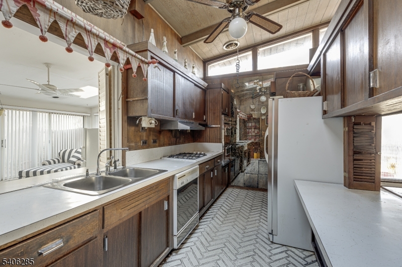 108 North Glenwood Road Fanwood, NJ 07023 - Photo 6 of 19