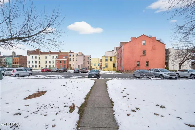 $125,000 | 129 Green Street, Unit 1, Albany, NY 12202