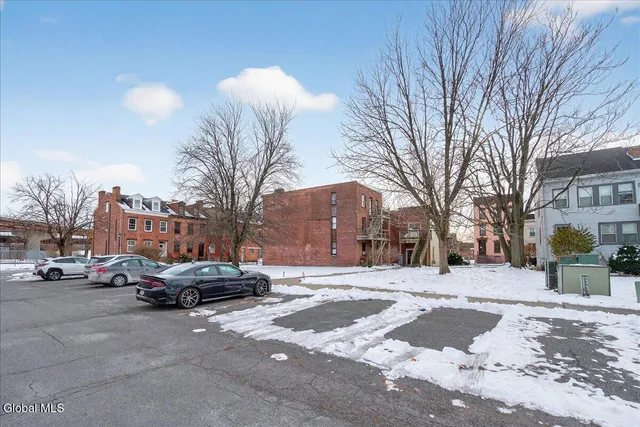 $125,000 | 129 Green Street, Unit 1, Albany, NY 12202