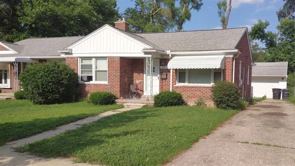 $1,425 | 9924 Roseland Street, Livonia, MI 48150