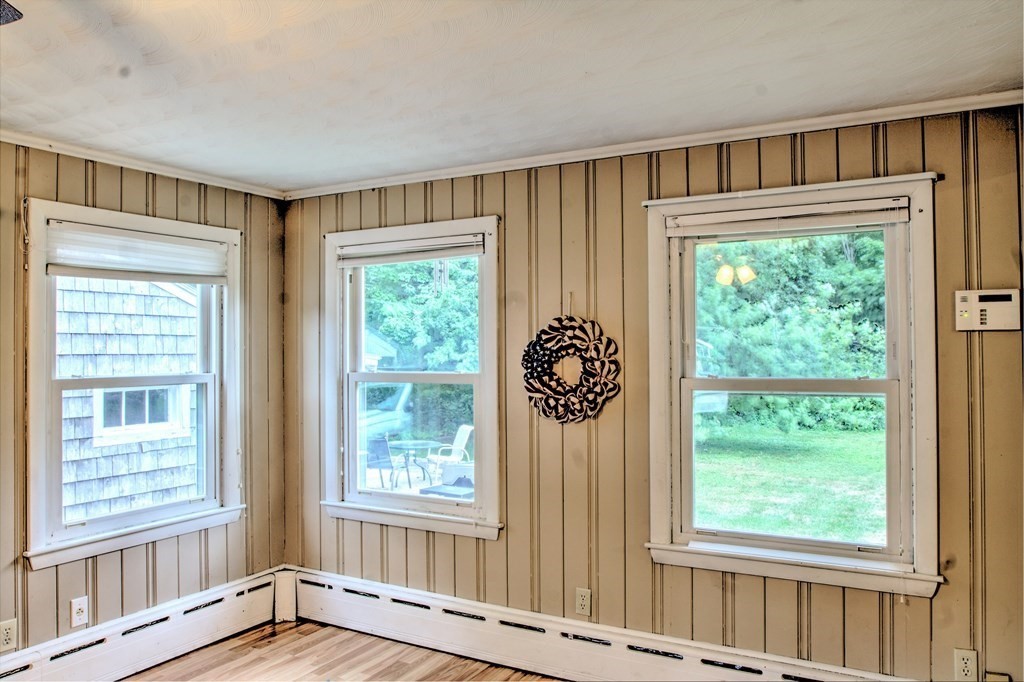 82 Dalton Road Chelmsford, MA 01824 - Photo 6 of 40 Gallery Image 6