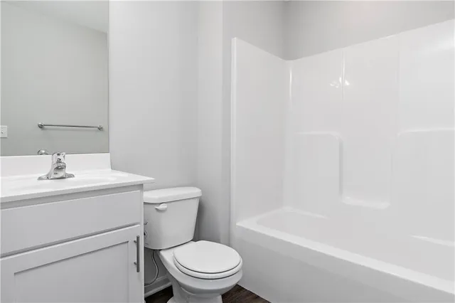 $392,000 | 11222 North Oak Trafficway, Kansas City, MO 64155