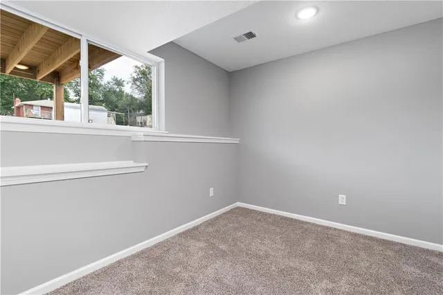 $392,000 | 11222 North Oak Trafficway, Kansas City, MO 64155