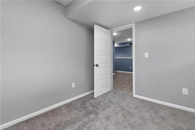 $392,000 | 11222 North Oak Trafficway, Kansas City, MO 64155