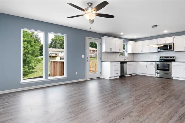 $392,000 | 11222 North Oak Trafficway, Kansas City, MO 64155