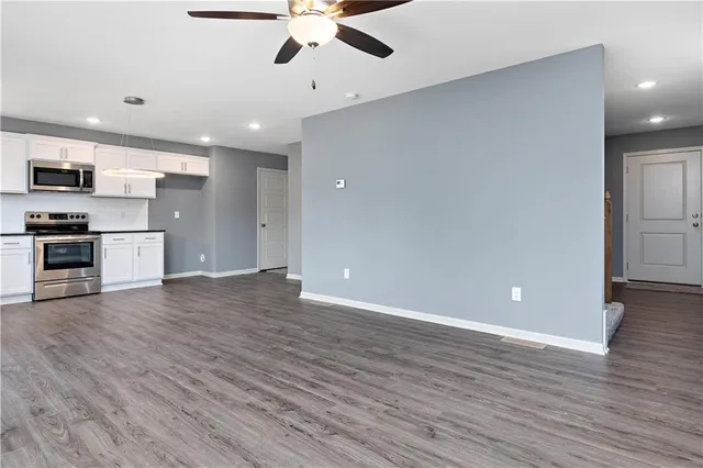 $392,000 | 11222 North Oak Trafficway, Kansas City, MO 64155