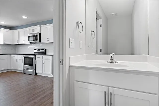 $392,000 | 11222 North Oak Trafficway, Kansas City, MO 64155