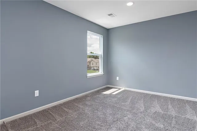 $392,000 | 11222 North Oak Trafficway, Kansas City, MO 64155