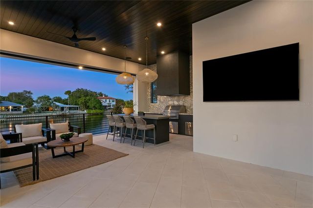 $9,800,000 | 1075 31st Terrace Northeast, St. Petersburg, FL 33704