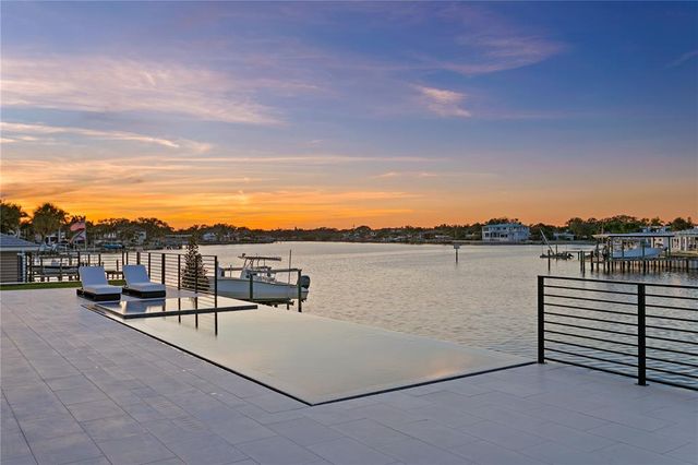 $9,800,000 | 1075 31st Terrace Northeast, St. Petersburg, FL 33704