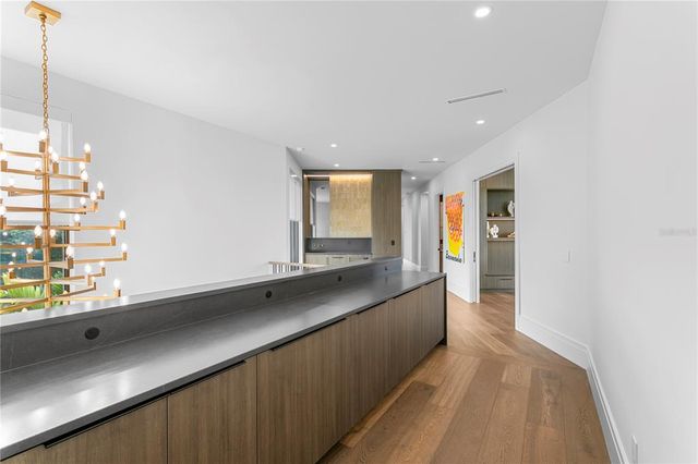 $9,800,000 | 1075 31st Terrace Northeast, St. Petersburg, FL 33704