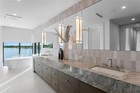 $9,800,000 | 1075 31st Terrace Northeast, St. Petersburg, FL 33704