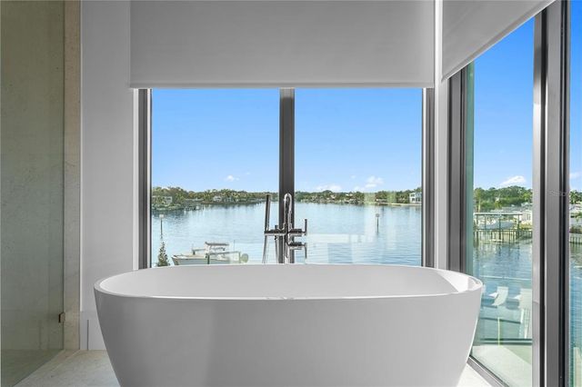 $9,800,000 | 1075 31st Terrace Northeast, St. Petersburg, FL 33704