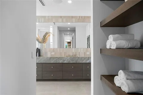 $9,800,000 | 1075 31st Terrace Northeast, St. Petersburg, FL 33704