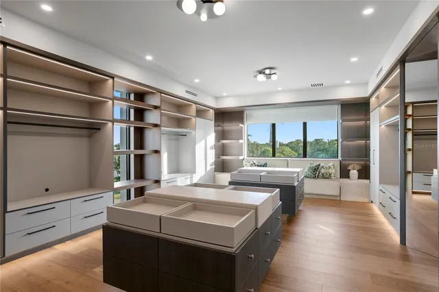 $9,800,000 | 1075 31st Terrace Northeast, St. Petersburg, FL 33704